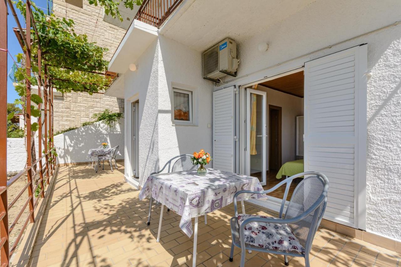 Rooms Sani Brela Exterior photo